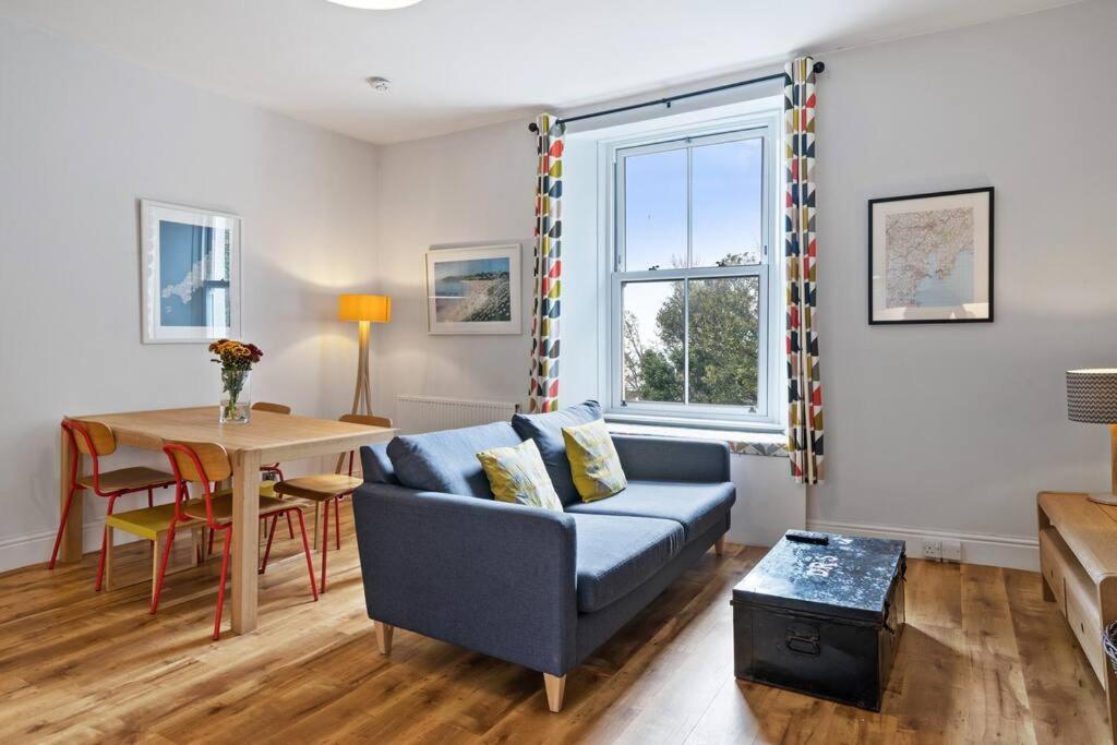 Pendennis - Bright Victorian Flat, Sea Views & Close To Beach Фалмът Екстериор снимка