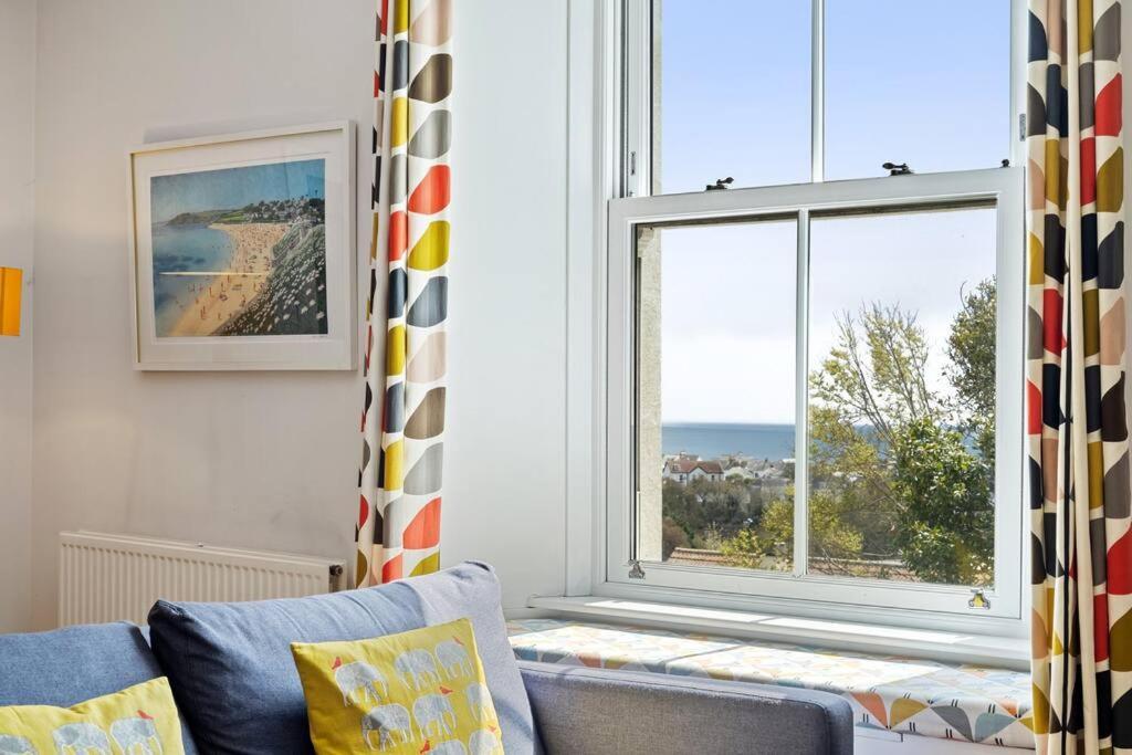 Pendennis - Bright Victorian Flat, Sea Views & Close To Beach Фалмът Екстериор снимка