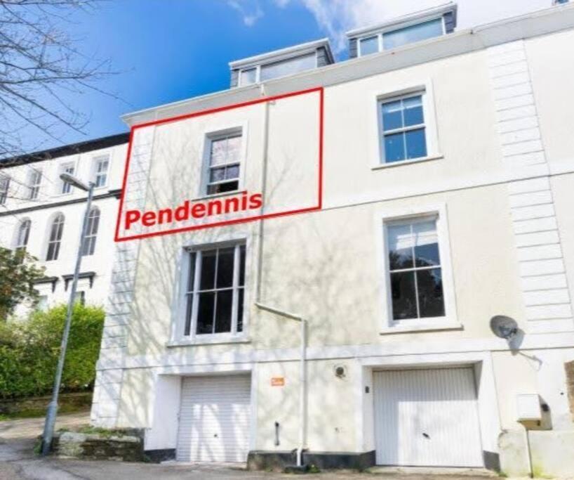 Pendennis - Bright Victorian Flat, Sea Views & Close To Beach Фалмът Екстериор снимка