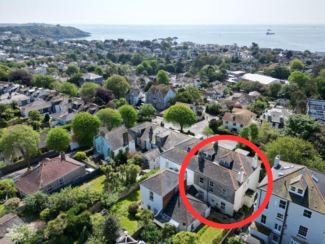 Pendennis - Bright Victorian Flat, Sea Views & Close To Beach Фалмът Екстериор снимка